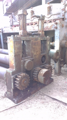 Sell> ขายเครื่องม้วนเหล็กแผ่น หน้ากว้าง 1300 mm(4 ฟุต) มีเพลาตัน 5 เส้นครับ ขายตามสภาพเลยครับ กำแพงแสน นครปฐมครับ