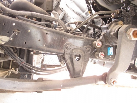 รถบรรทุก 6 ล้อ บรรทุกตู้ ยี่ห้อ HINO  136 แรงม้า