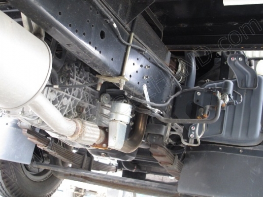 รถบรรทุก 6 ล้อ บรรทุกตู้ ยี่ห้อ HINO  136 แรงม้า