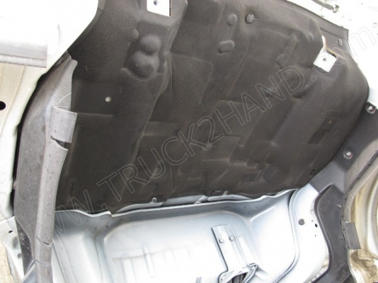 รถบรรทุก 6 ล้อ บรรทุกตู้ ยี่ห้อ HINO  136 แรงม้า