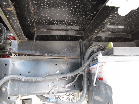 รถบรรทุก 6 ล้อ บรรทุกตู้ ยี่ห้อ HINO  136 แรงม้า