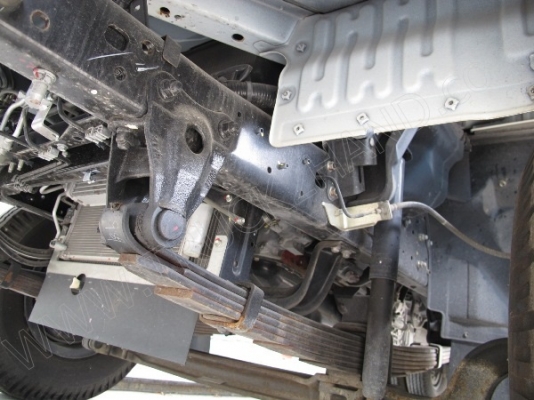 รถบรรทุก 6 ล้อ บรรทุกตู้ ยี่ห้อ HINO  136 แรงม้า