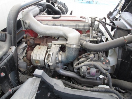 รถบรรทุก 6 ล้อ บรรทุกตู้ ยี่ห้อ HINO  136 แรงม้า