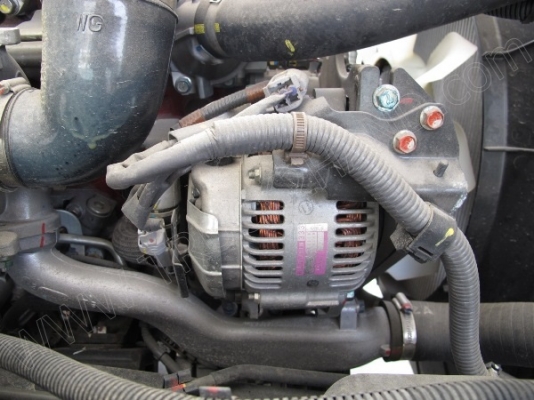 รถบรรทุก 6 ล้อ บรรทุกตู้ ยี่ห้อ HINO  136 แรงม้า