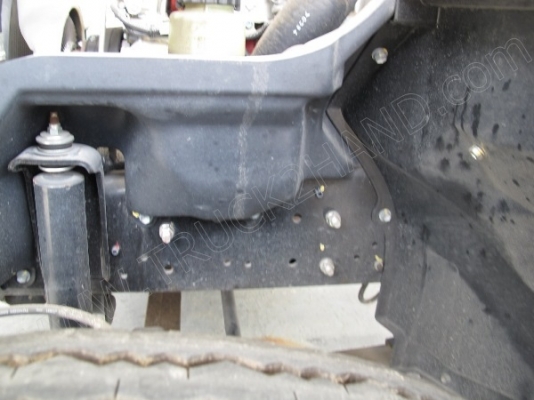 รถบรรทุก 6 ล้อ บรรทุกตู้ ยี่ห้อ HINO  136 แรงม้า