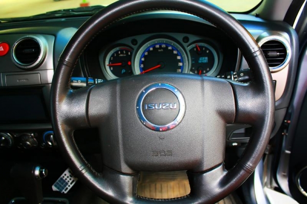ISUZU D-MAX PLATINUM 3.0 VGS TURBO ปี 2009