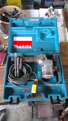 Sell> ขายแย็กเหล็ก makita HM1201 ตัวโครงสร้างแข็งแรง ใช้สำหรับงานกระแทก พร้อมใช้งาน