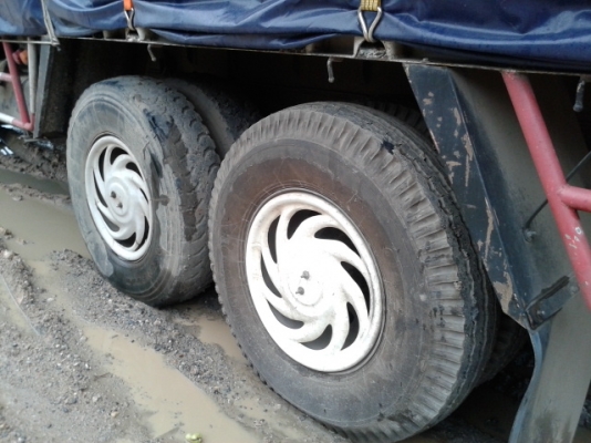 สิบล้ออีซุสุ 195  แรงม้า รถล่อง รถใช้งานทุกวัน  ขอขอบคุณ เสี่ยใหญ่ จ สุราษฏธานี ซื้อขายเรียบร้อยค่ะ