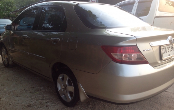 ฟรีดาวน์ ออกรถไม่ต้องใช้เงินซักบาทครับ HONDA CITY i-DSI 1.5 AT ปี 2005 รถสวยจัดเดิมๆ เครื่องแห้งแรงดี ภายในเก๋งคอนโซลสวยครบ CD MP3 เบาะหุ้มหนัง พ.เพาเวอร์ ก.ไฟฟ้า กุญแจรีโมท ช่วงล่างแน่น ล้อแม็กลายสวย เอกสารทะเบียนครบพร้อมโอน ราคาต่อรองได้ครับ