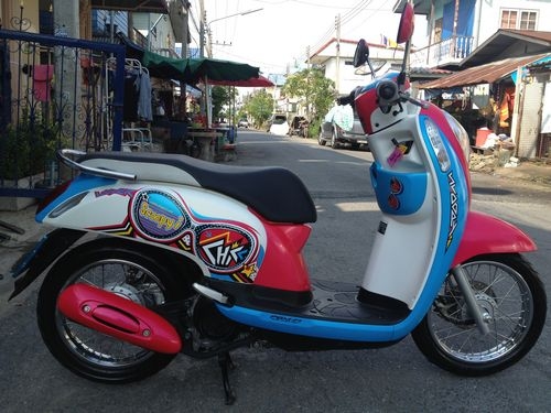 SCOOPY I โฉมปัจจุบันลายLOVERรถี2012วิ่ง3xxxโลสภาพป้ายแดงมีเล่มพร้อมโอน
