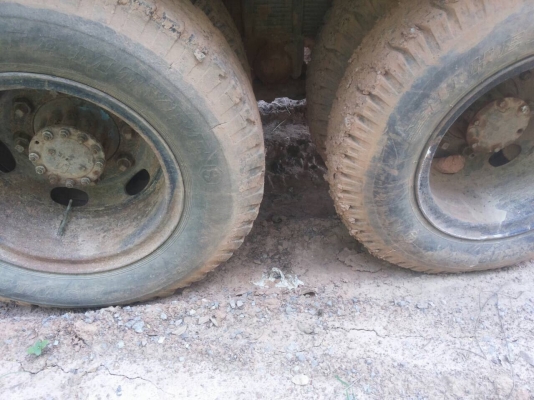 ขายครับISUZUจัมโบ้ เครื่อง6BF1. 175hp เพลาเดียวดั้ม หัวไม่ผุแคชชีสวยมากทะเบียนพร้อมโอน