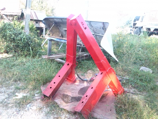 ขายเครนยูนิค 3 ตันขาสูง