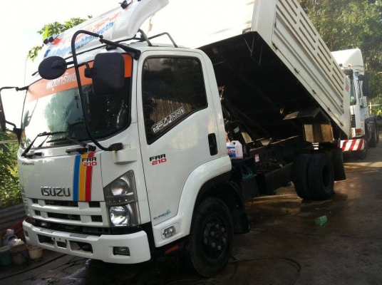 ISUZU FRR 210 แรง กระบะดั๊มสามมิตร
