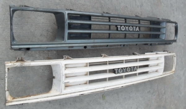 กระจังหน้า ของTOYOTA HERO เป็นอะไหล่ครับ