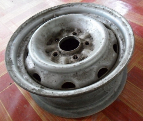 ล้อ  กะทะเหล็ก ล้อแม็กมีเป็นชุด  และเป็นคู่