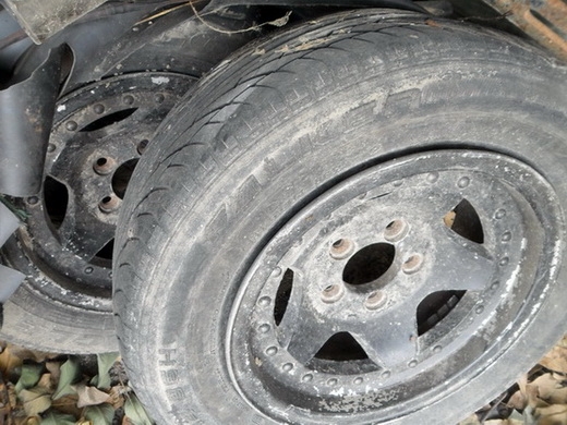 ล้อ  กะทะเหล็ก ล้อแม็กมีเป็นชุด  และเป็นคู่