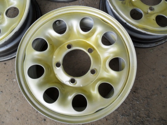 ล้อ  กะทะเหล็ก ล้อแม็กมีเป็นชุด  และเป็นคู่