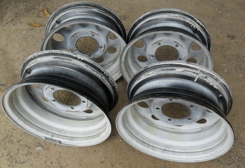 ล้อ  กะทะเหล็ก ล้อแม็กมีเป็นชุด  และเป็นคู่