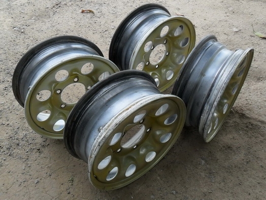 ล้อ  กะทะเหล็ก ล้อแม็กมีเป็นชุด  และเป็นคู่