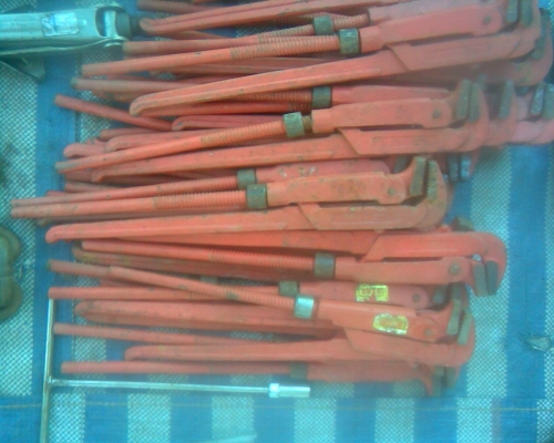 ประแจคอม้าเก่าเก็บ