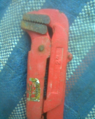 ประแจคอม้าเก่าเก็บ