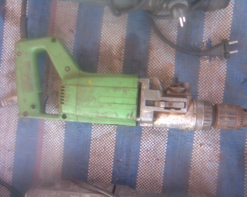 สว่านฮิตาชิปรับความเร็วได้