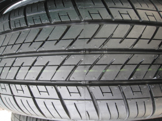 ขายล้อแม็กป้ายแดง Toyota Avanza 15"x5" et45 4 รู 114.3 + ยางยางผลิตสัปดาห์ที่ 41 ปี13 พร้อมน็อตล้อเดิม  สนใจติดต่อเล็กคลองสาม (081-3747940)