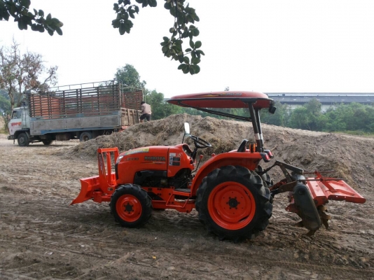 ปัญญาแทรคเตอร์มาแล้ว...จัดมาให้ คูโบต้า L3008 (ปี2555)ทำงาน 659 ชม. ใบมีดคานล่าง พร้อมโรตาลี่ จัดส่ง อ.ดอยหล่อ จ.เชียงใหม่