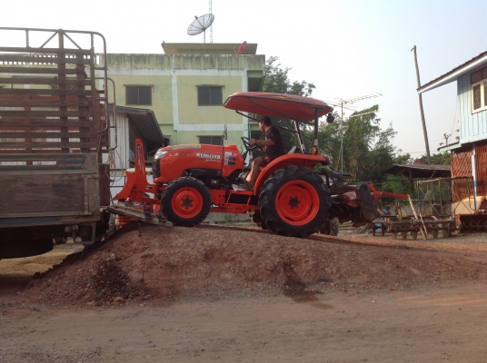 ปัญญาแทรคเตอร์มาแล้ว...จัดมาให้ คูโบต้า L3008 (ปี2555)ทำงาน 659 ชม. ใบมีดคานล่าง พร้อมโรตาลี่ จัดส่ง อ.ดอยหล่อ จ.เชียงใหม่