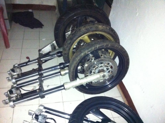 อะไหล่แต่ง-เดิมแท้ XJR มีครบทั้งคัน-ท่อไทเทเนี่ยม-อะไหล่Superfour แท้ญี่ปุ่น