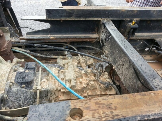 รถฮีโน่ 6 ล้อดั้ม 170 แรงม้า ปี 50  ( รถวิ่ง 4x,xxx กม. )   สนใจติดต่อ 081 - 6079515