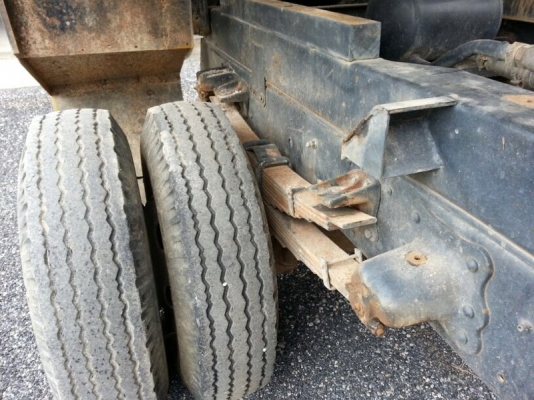 รถฮีโน่ 6 ล้อดั้ม 170 แรงม้า ปี 50  ( รถวิ่ง 4x,xxx กม. )   สนใจติดต่อ 081 - 6079515