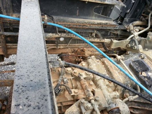 รถฮีโน่ 6 ล้อดั้ม 170 แรงม้า ปี 50  ( รถวิ่ง 4x,xxx กม. )   สนใจติดต่อ 081 - 6079515