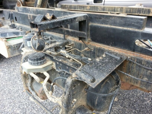 รถฮีโน่ 6 ล้อดั้ม 170 แรงม้า ปี 50  ( รถวิ่ง 4x,xxx กม. )   สนใจติดต่อ 081 - 6079515