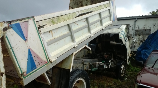 (ขายไปลำปาง)HINO KL300 6ล้อดั้มยิงหน้า ยาง900 รถเดิมๆคัสซีสวย เครื่อง เกียร์เดิม มีเล่มทะเบียนพร้อม