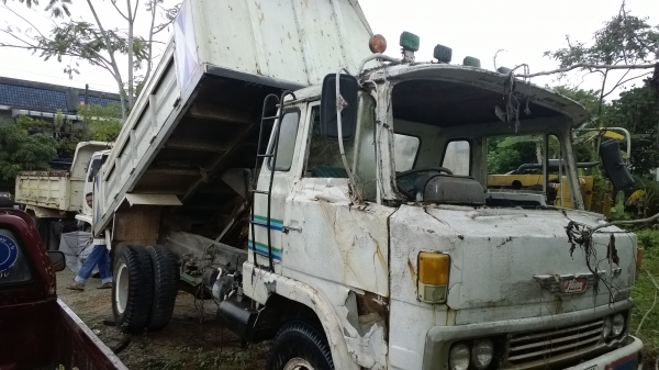 (ขายไปลำปาง)HINO KL300 6ล้อดั้มยิงหน้า ยาง900 รถเดิมๆคัสซีสวย เครื่อง เกียร์เดิม มีเล่มทะเบียนพร้อม