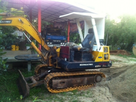 ขายรถแบคโฮ KOMATSU PC-30-5 ขายรถแบคโฮ KOMATSU PC-30-5