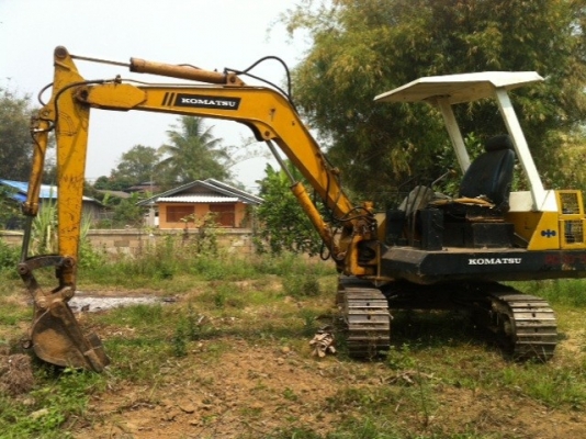 ขายรถแบคโฮ KOMATSU PC-30-5