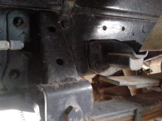 อีซุสุหกล้อดั้ม  88แรงม้า  เครื่องแรง  คัชซี่สวย  ใช้งานคล่องตัว  เล่มพร้อมโอน