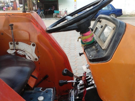 รถแทรกเตอร์คูโบต้า L4202 สภาพดีมากๆ เดิมๆ พร้อมใช้งาน เครื่องดี มีผานหลัง 1 พวง รถแทรกเตอร์คูโบต้า L4202 สภาพดีมากๆ เดิมๆ พร้อมใช้งาน เครื่องดี มีผานหลัง 1 พวง