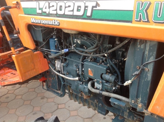 รถแทรกเตอร์คูโบต้า  L4202 สภาพดีมากๆ  เดิมๆ  พร้อมใช้งาน  เครื่องดี  มีผานหลัง 1 พวง