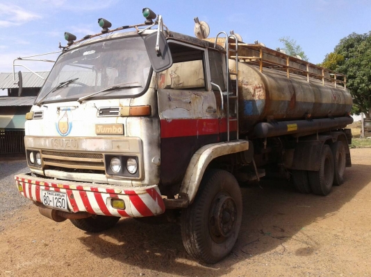 ขายรถบรรทุกน้น ISUZU Jumbo เครื่อง HO6C turbo 1 เพลา 5 ช่อง 15,000 ลิตร ทะเบียนพร้อม