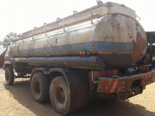 ขายรถบรรทุกน้น ISUZU Jumbo เครื่อง HO6C turbo 1 เพลา 5 ช่อง 15,000 ลิตร ทะเบียนพร้อม