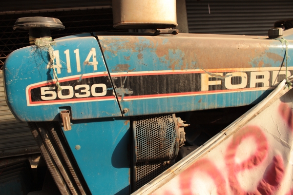 ขายรถไถ FORD 5030 63HP(แรงม้า) ขับเคลื่อน2 WD เกียร์กระปุก ราคา 400,000บาท ขายรถไถ FORD 5030 63HP(แรงม้า) ขับเคลื่อน2 WD เกียร์กระปุก ราคา 400,000บาท