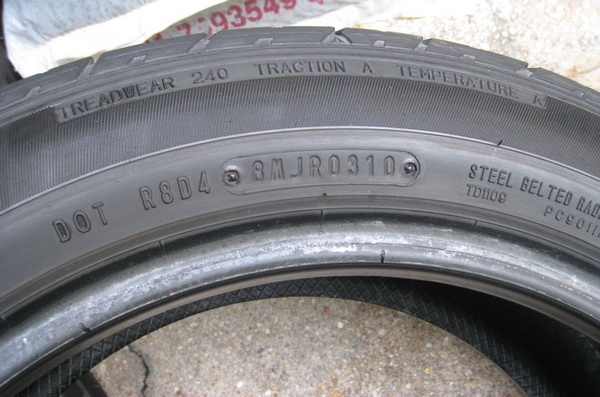 ยางDunlop 185/55 R15 ปี2010