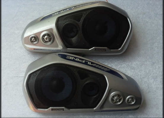 ลำโพงกล่อง Alpine ขับแยก เบส กลาง แหลม