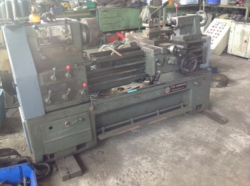 เครื่องกลึง TA SHING