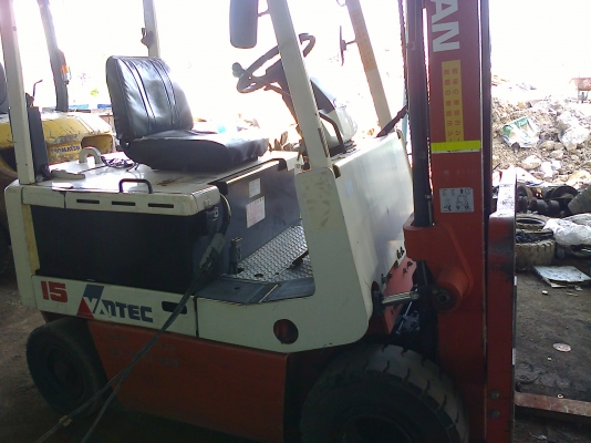 ขายรถนอกแท้ๆ รถไฟฟ้า แบบ4ล้อ นั้งขับ ขนาด1.5ตัน เสาสูง3เมตร รถสีเดิมๆ สภาพรถเดิมๆจากนอกแท้ๆ