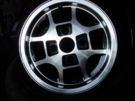 ขายล้อแม็กขอบ13 ขับหลัง4วง4000บาท