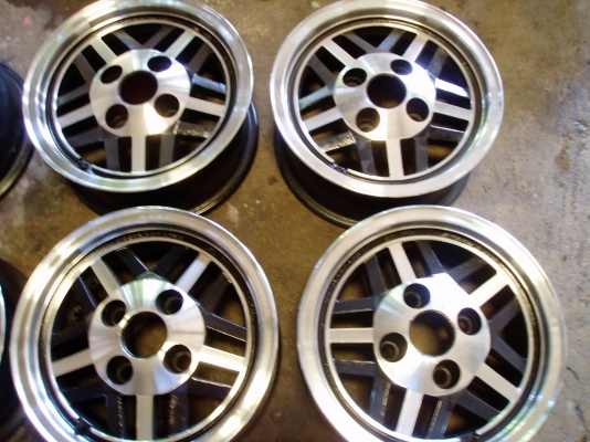 ขายล้อแม็กขอบ13 ขับหลัง4วง4000บาท